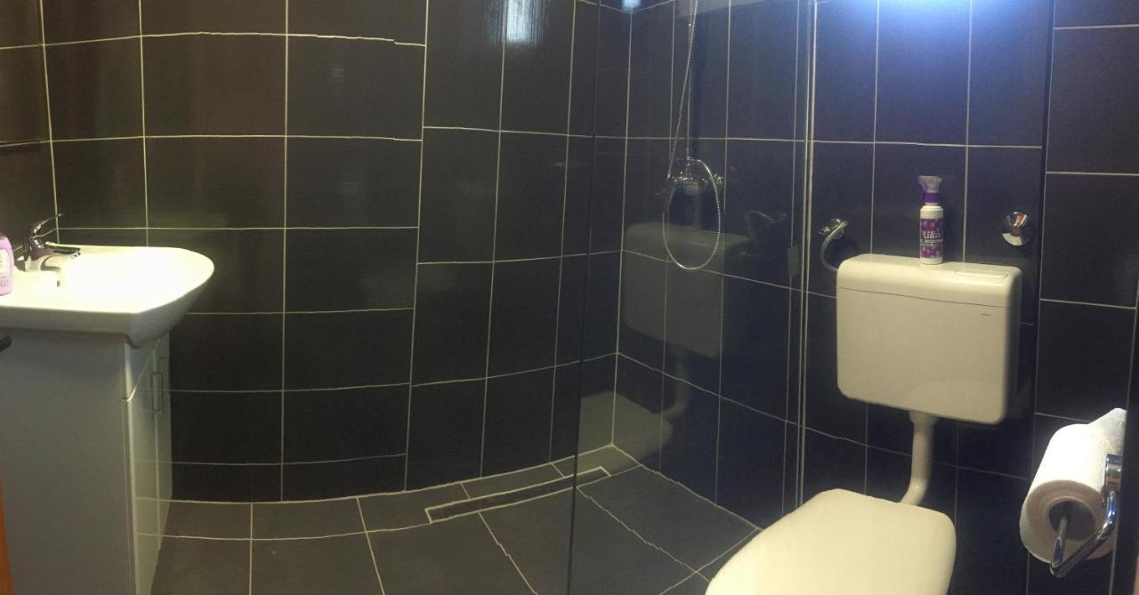 Apartmani Nerko พาก ภายนอก รูปภาพ